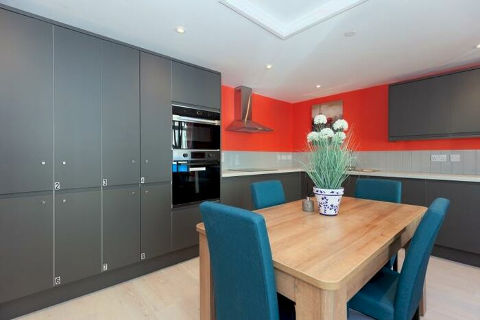 7 Bedroom House To Rent In Cowley Road, Oxford, OX4