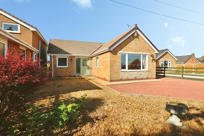 3 Bedroom Detached Bungalow For Sale In Cove Road, Westwoodside, Doncaster, DN9