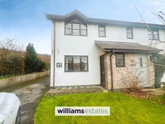 3 Bedroom Semi-Detached House For Sale In Cae Derwen, Llanferres, CH7