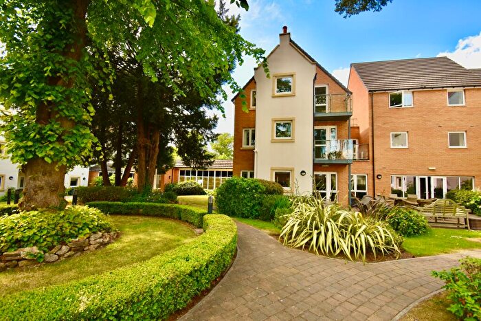 1 Bedroom Apartment For Sale In Wardington Court, Welford Road, Kingsthorpe, Northampton, NN2