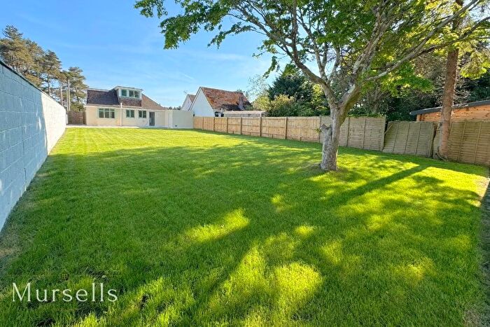 3 Bedroom Chalet For Sale In Wimborne Road, Lytchett Matravers, Poole, BH16