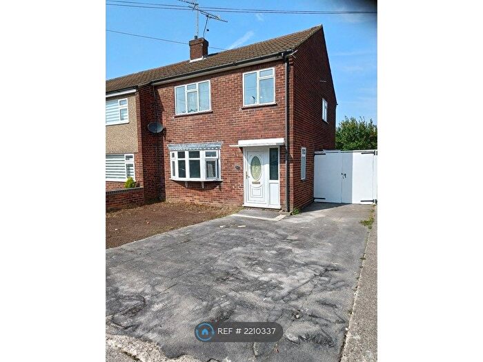 3 Bedroom Semi-Detached House To Rent In Gloucester Avenue, Chelmsford, CM2