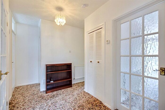 2 Bedroom Detached Bungalow For Sale In Moorsholm Drive, Wollaton, Nottingham, NG8