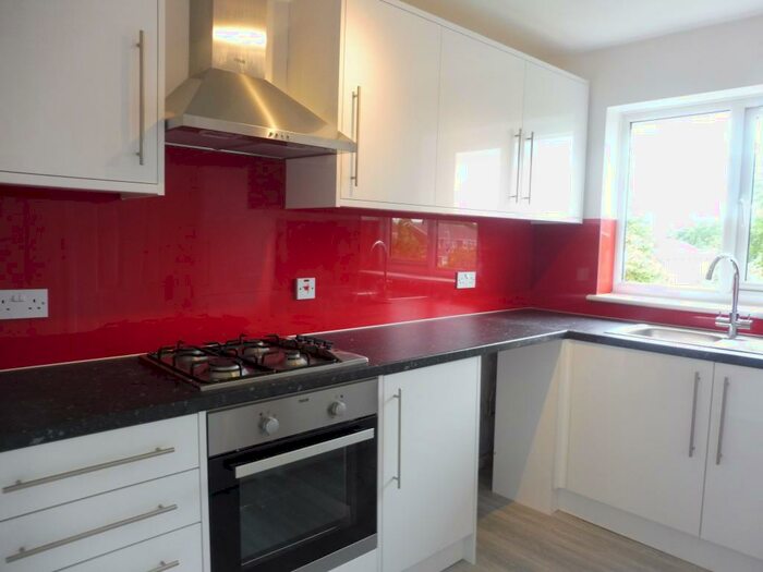 2 Bedroom Flat To Rent In Cudham Close, Maidstone, ME14