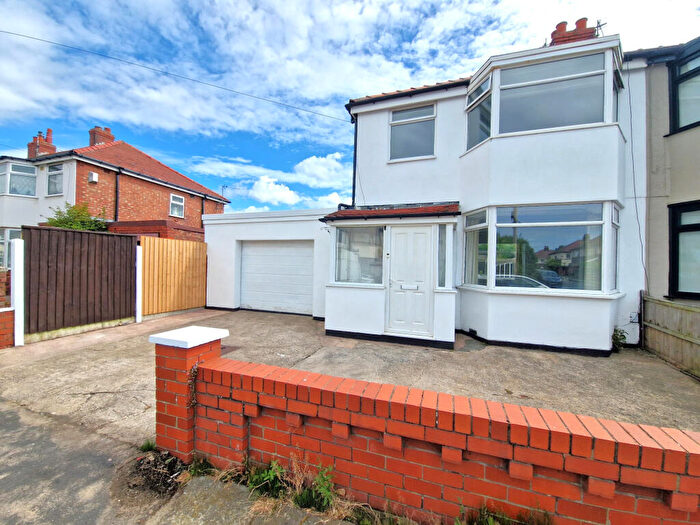 3 Bedroom End Of Terrace House For Sale In Henson Avenue, South Shore, FY4