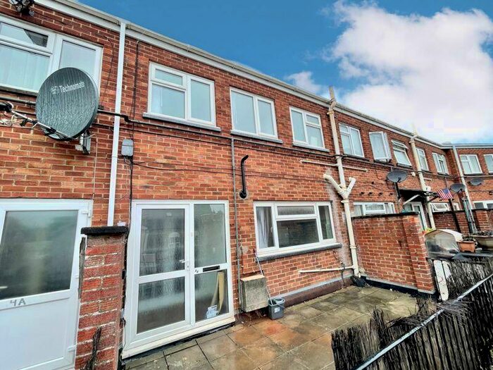 3 Bedroom Apartment To Rent In Market Parade, Havant, PO9