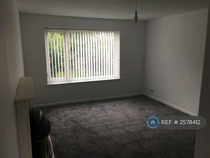 2 Bedroom End Of Terrace House To Rent In Spinkwell Close, Bradford, BD3