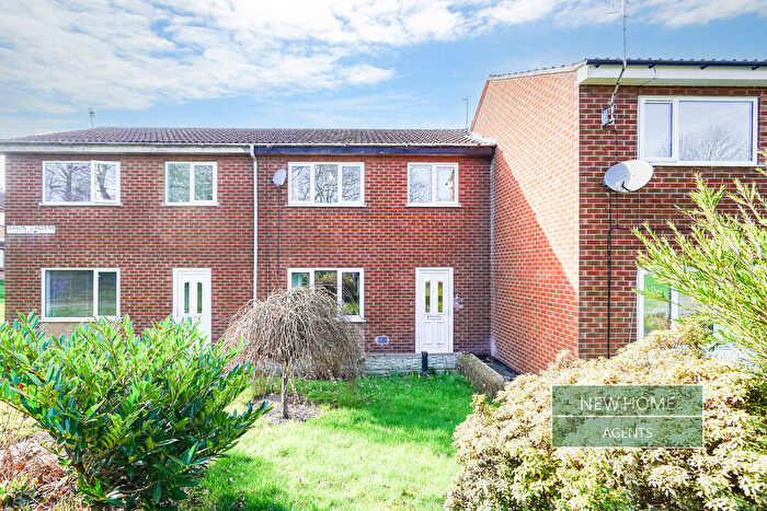 3 Bedroom Terraced House For Sale In Daron Gardens Nottingham, NG5