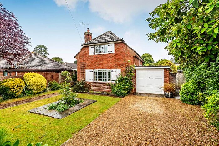 3 Bedroom Detached House For Sale In Greville Park Road, Ashtead, KT21