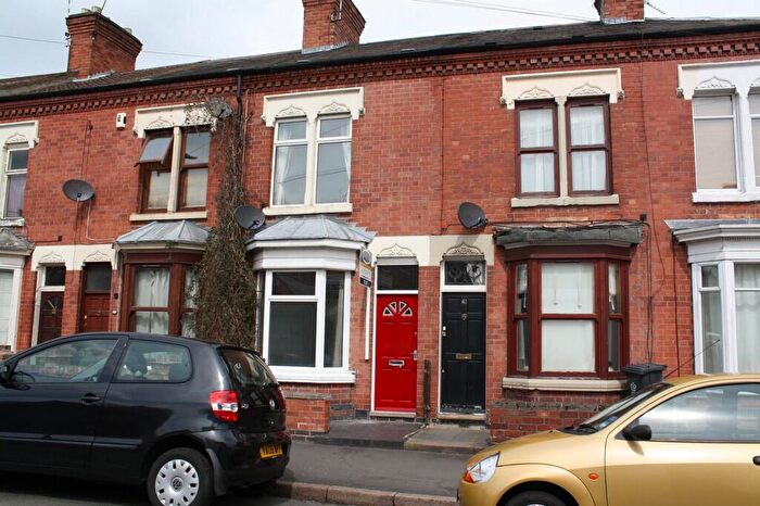 2 Bedroom Terraced House To Rent In Shaftesbury Road, Leicester, LE3