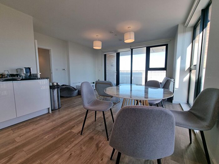 2 Bedroom Flat For Sale In Baronet House, Lakeside Drive, London, NW10