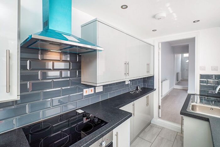 2 Bedroom Terraced House To Rent In Ealing Avenue, Nottingham, NG6