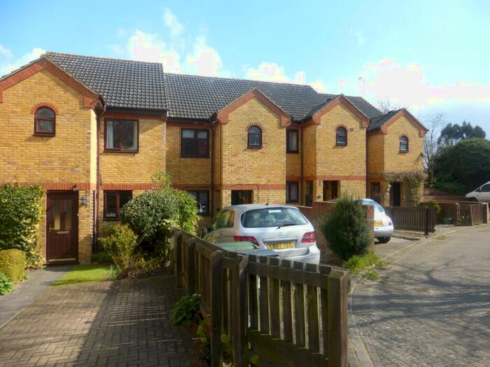 2 Bedroom Terraced House To Rent In Grindcobbe, St Albans, AL1