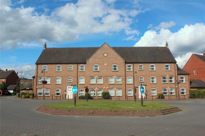 2 Bedroom Flat To Rent In Rumbush Lane, Dickens Heath, Shirley, B90