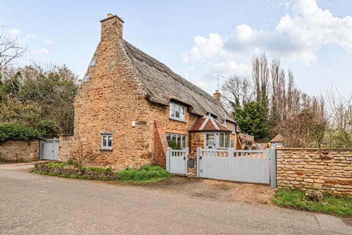 4 Bedroom Character Property For Sale In Church Lane, Little Billing, Northampton, NN3