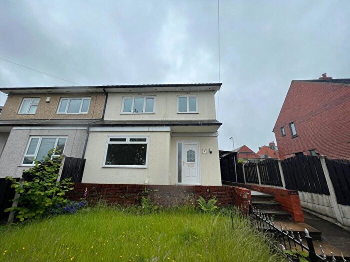 3 Bedroom Semi Detached House For Sale In Bondfield Crescent, Wombwell, Barnsley, S73