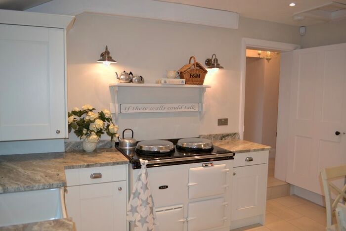 2 Bedroom Town House To Rent In High Street, Sandbach, CW11