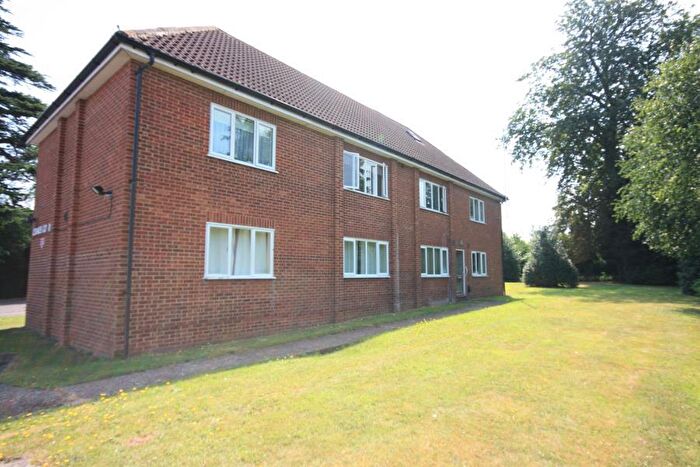 Studio To Rent In Cedars Court, GU1