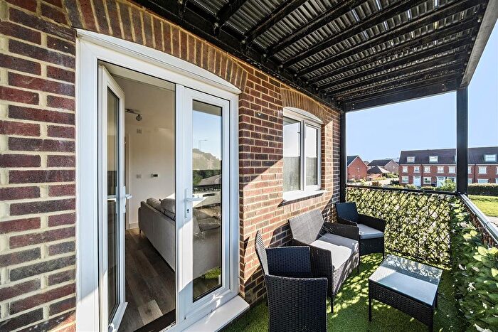 2 Bedroom Flat For Sale In Lynx Street, Margate, CT9