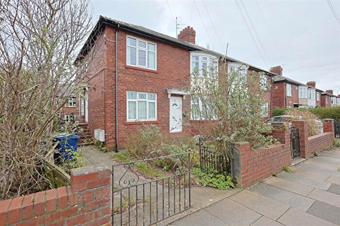 2 Bedroom Flat To Rent In Benton Road, Newcastle Upon Tyne, NE7