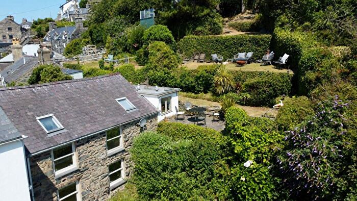 2 Bedroom Detached House For Sale In Barmouth, LL42