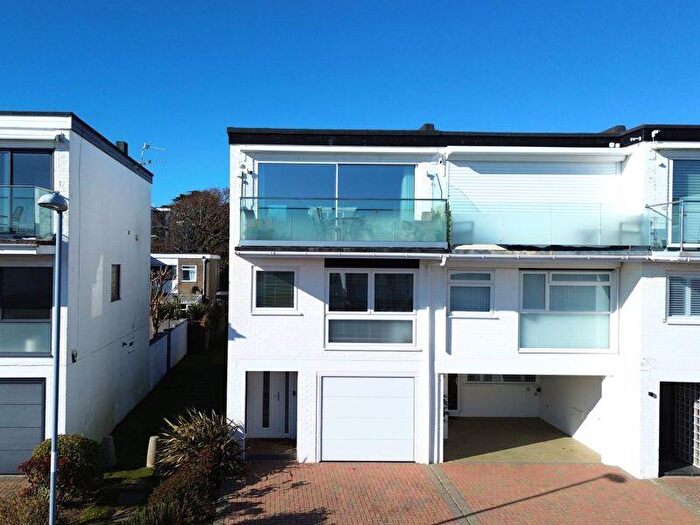 3 Bedroom Town House For Sale In Waterside, Christchurch, BH23