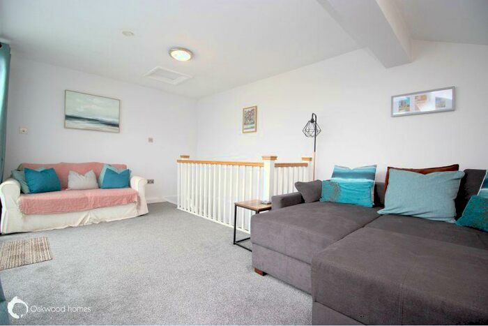 2 Bedroom Flat To Rent In Street Court, Westgate, CT8