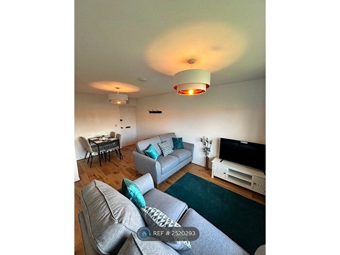 1 Bedroom Flat To Rent In Kent Close, Rogerstone, Newport, NP10