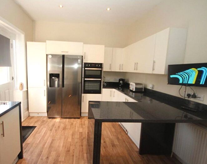 2 Bedroom Property To Rent In Bath Street, London, EC1V