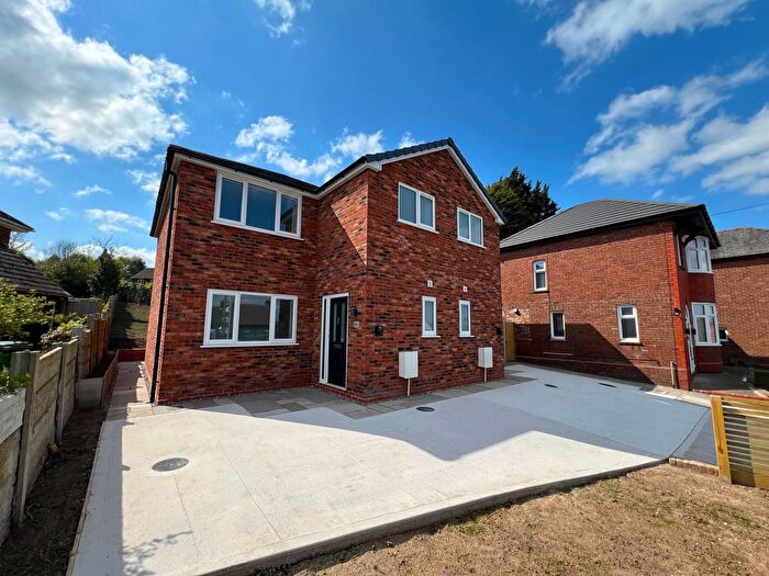 3 Bedroom Semi-Detached House To Rent In Halton Road, Runcorn, WA7