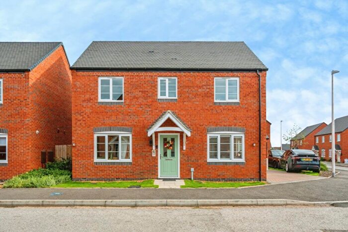 3 Bedroom Detached House For Sale In Woodwinds Close, Tamworth, Staffordshire, B79