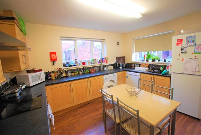 5 Bedroom End Of Terrace House To Rent In Stalker Lees Road, S11