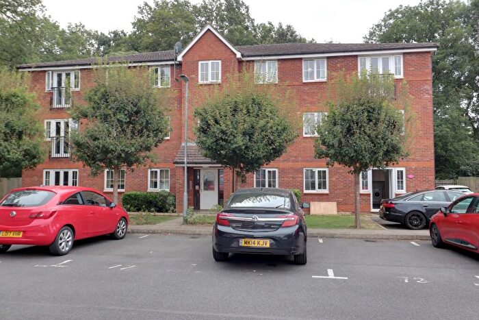 2 Bedroom Flat For Sale In Merrick Close, Stevenage, Hertfordshire, SG1