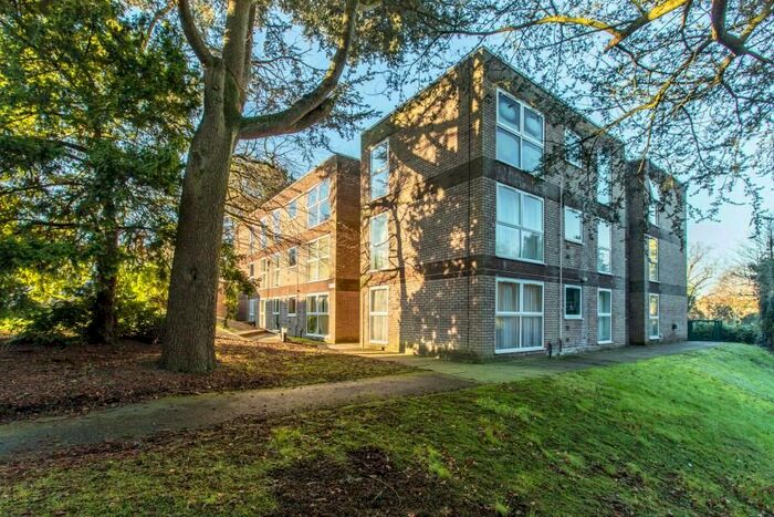 2 Bedroom Flat To Rent In Seymour Close, Selly Park, Birmingham, B29