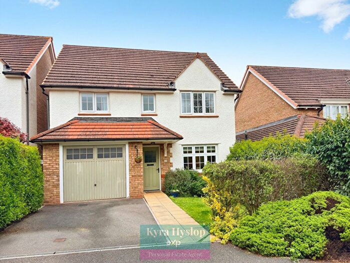 4 Bedroom Detached House For Sale In Brick Kiln Close, Exeter, EX4