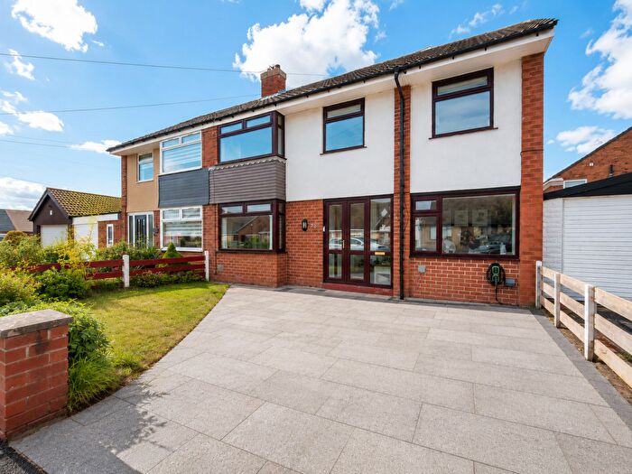3 Bedroom Semi Detached House For Sale In Langdale Drive, Burscough, L40