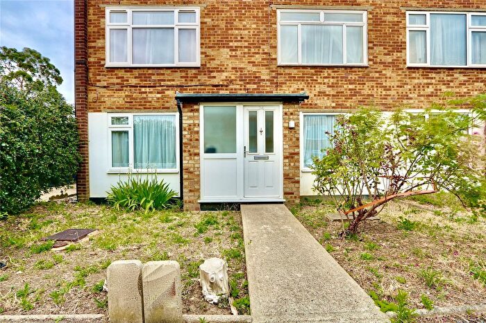 1 Bedroom Flat To Rent In Bourne Court, Ruislip, HA4