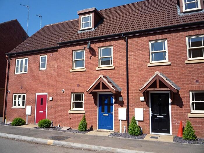 3 Bedroom Town House To Rent In Chapman Road, Wellingborough, Northants, Northamptonshire, NN8