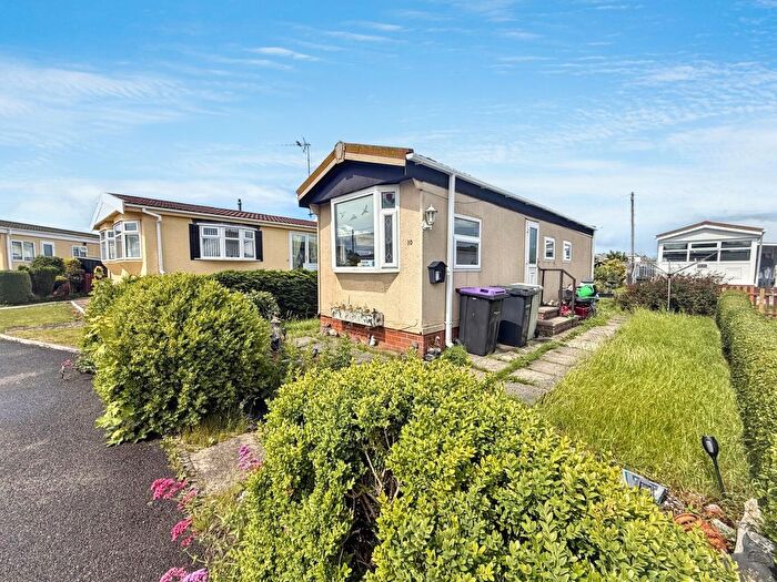 1 Bedroom Mobile/park Home For Sale In Whitehaven Park, Ingoldmells, PE25