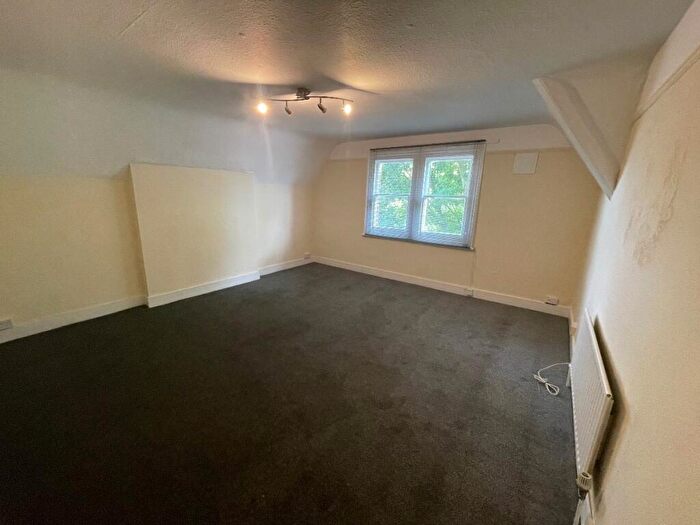 2 Bedroom Flat To Rent In Birdhurst Road, South Croydon, CR2