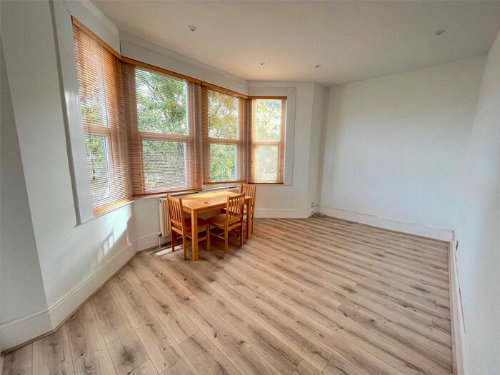 2 Bedroom Flat To Rent In Bromley Road, London, SE6