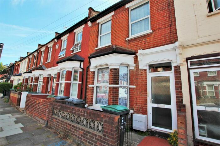 1 Bedroom Flat To Rent In Dunloe Avenue, Tottenham, London, N17