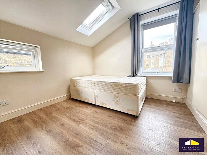 Apartment To Rent In Milkwood Road, Herne Hill, SE24