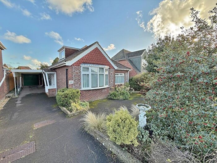 3 Bedroom Detached Bungalow For Sale In Dore Avenue, Portchester, Fareham, PO16