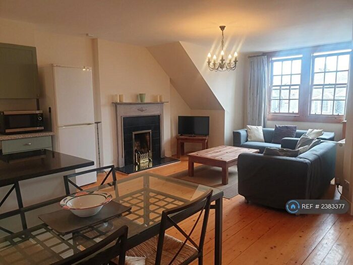 2 Bedroom Flat To Rent In Edinburgh, Edinburgh, EH2