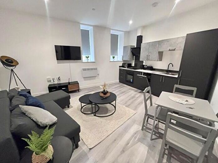 1 Bedroom Apartment To Rent In George Street, Hull, HU1
