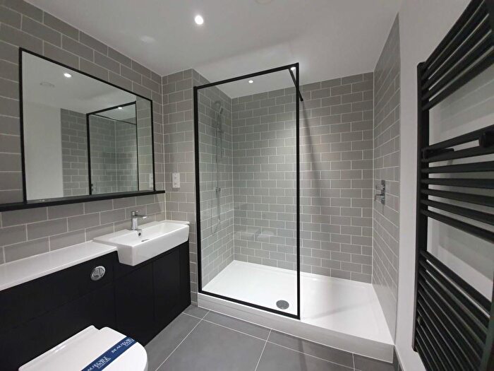 2 Bedroom Apartment To Rent In Fermont House, Beaufort Sqaure, Colindale, NW9