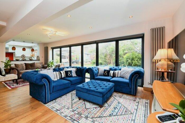 4 Bedroom Detached House To Rent In Dukes Lane, Chelmsford, CM2