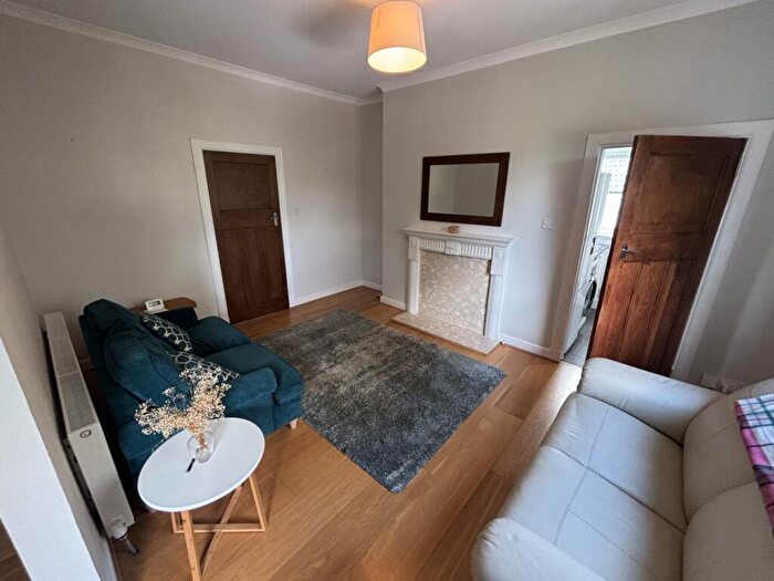 2 Bedroom Flat To Rent In Arbroath Avenue, Glasgow, G52