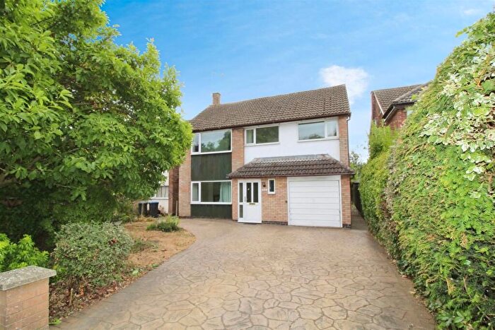 4 Bedroom Detached House For Sale In Alwyn Road, Bilton, Rugby, CV22